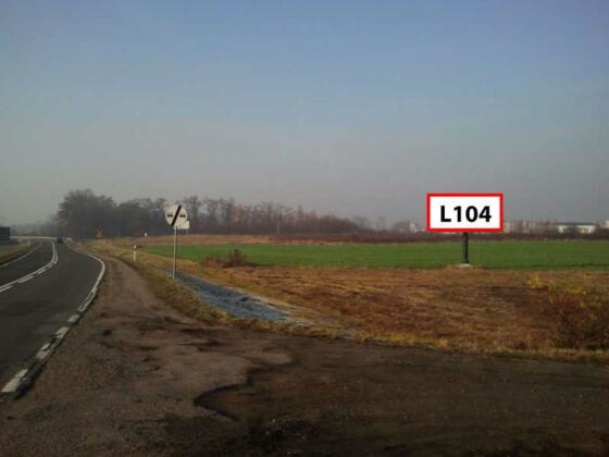 L104 — ul. Wrocławska, DK 94 — wyjazd z Legnicy w stronę Wrocławia